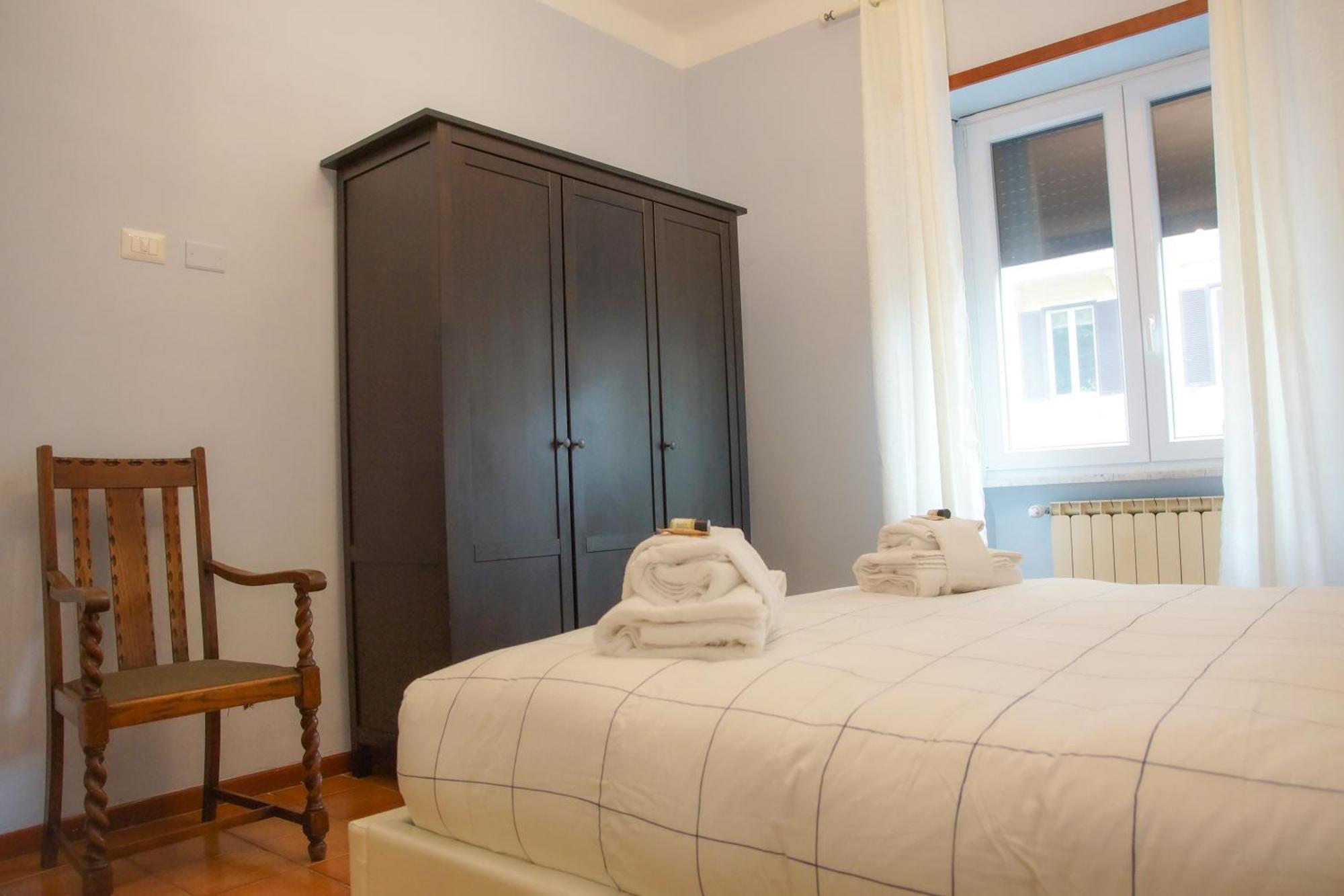 Family'S Apartment Trastevere Rome Exterior photo